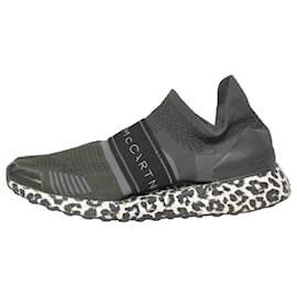Autre Marque-Adidas x Stella McCartney Ultra Boost Sneakers aus schwarzem Synthetikmaterial-Schwarz
