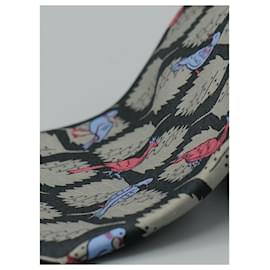 Hermès-Corbata Negra com Design de Hojas e Pájaros-Preto