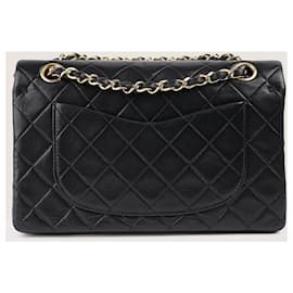 Chanel-Pequena bolsa clássica com aba forrada-Preto