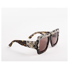 Gucci-Eckige Sonnenbrille mit Zierausschnitten-Mehrfarben