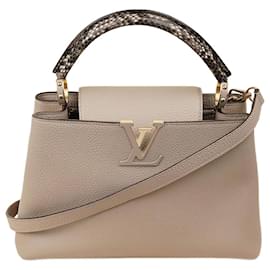 Louis Vuitton-Bolsa de mão Capucines MM-Bege