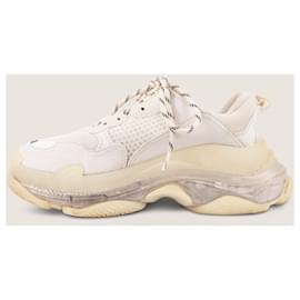 Balenciaga-Triple S Sneakers 38-White