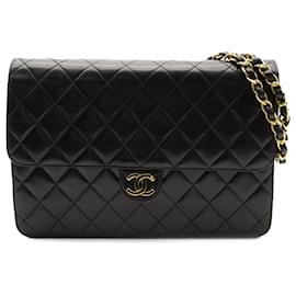 Chanel-Patta singola Chanel in pelle di agnello trapuntata nera CC-Nero