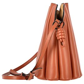 Loewe-Loewe Flamenco Ondas Clutch Bag in Brown Leather-Brown