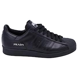 Prada-Prada x Adidas Superstar Sneakers aus schwarzem Leder-Weiß