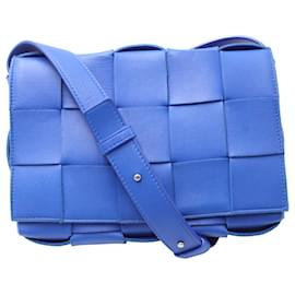 Bottega Veneta-Bottega Veneta Cassette Bag in Blue Lambskin Leather -Blue