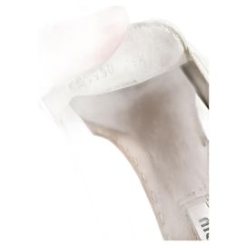 Miu Miu Baskets à enfiler ornées en cuir blanc Blanc