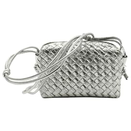 Bottega Veneta-Bolso para cámara Bottega Veneta Mini Loop en piel de cordero plateada-Plata,Metálico