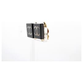 Chanel-CHANEL CLIP LOGO C EARRINGS IN BLACK RESIN & GOLD METAL EARRINGS-Brown