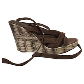 Marc Cain-Lace up gladiator sandals from calfskin-Brown