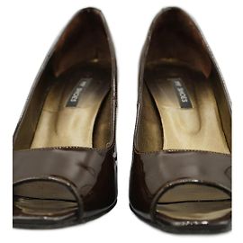 Autre Marque Tacones Marrones de Cuero Castaño
