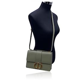 Christian Dior-Couro Verde Sálvia 30 Montaigne Shoulder Bag-Verde