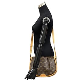 Louis Vuitton-Louis Vuitton Menilmontant PM Canvas Shoulder Bag M40474 in good condition-Other