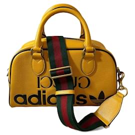 Gucci-Bolso de viaje Gucci X Adidas-Amarillo