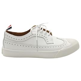 Thom Browne Baskets Brogues Longwing en Cuir Blanc Blanc