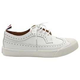 Thom Browne-Thom Browne Longwing Sneaker Brogues em couro branco-Branco
