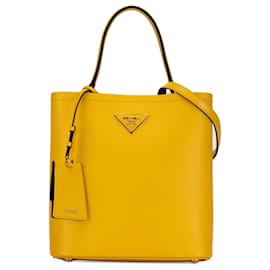 Prada-Prada - Gelbe mittelgroße Handtasche aus Saffianoleder-Gelb
