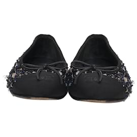 Chanel-Chanel Ballerinas mit Pailletten und Satinkappe aus schwarzem Tweed-Schwarz