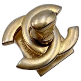 Chanel-CHANEL Originalverschluss CC Turnlock in antikem Gold.-Golden
