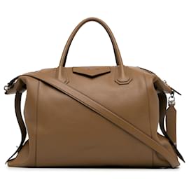Givenchy-Bolso satchel suave Antigona grande marrón de Givenchy-Castaño