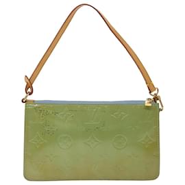 Louis Vuitton-LOUIS VUITTON Pochette Monogram Vernis Lexington Bleu Bébé M91011 Auth LV 71204-Autre