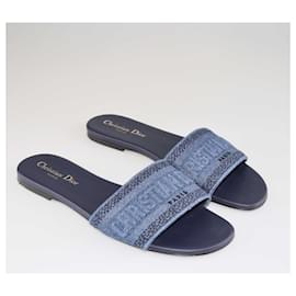 Christian Dior-Ciabatte piatte Dway ricamate blu navy Dior-Blu