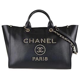 Chanel-Bolso tote Deauville con tachuelas negro de Chanel-Negro