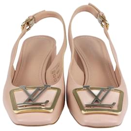 Louis Vuitton-Zapatos de tacón con tira trasera en nude Madeleine de Louis Vuitton-Beige