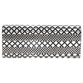 Jimmy Choo Prata/Clutch Preta com Corrente Sweetie Preto