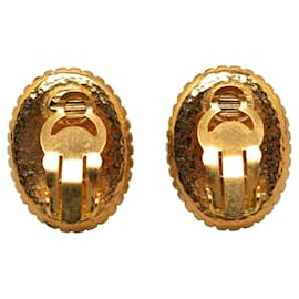 Chanel-Pendientes Chanel CC con clip en Oro-Dorado