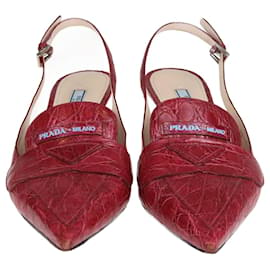 Prada-Zapatos de tacón rojos con tira trasera de Prada-Roja