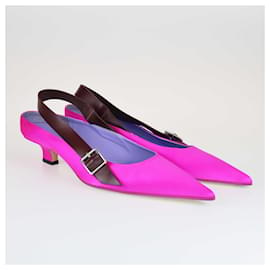 Victoria Beckham-Zapatos de tacón rosa con tira trasera de Victoria Beckham-Rosa