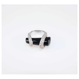 Gucci-Gucci White Gold Onyx & Diamond Pavé Horsebit Ring & Necklace-Golden