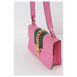 Gucci-Sylvie Umhängetasche aus Leder-Pink