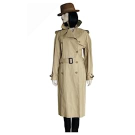 Hermès-Impermeable-Beige