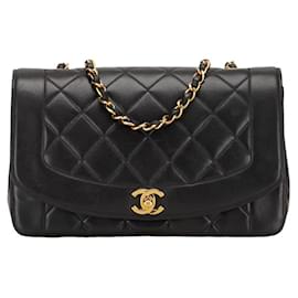 Chanel-Chanel Diana Flap Leather Crossbody Bag in Good condition-Other