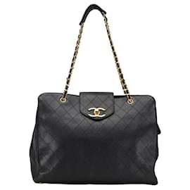 Chanel-Chanel Quilted Leather Chain Tote Bag Leather Tote Bag in Good condition-Other