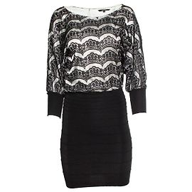 Gucci, Schwarzes Spitzenkleid Schwarz