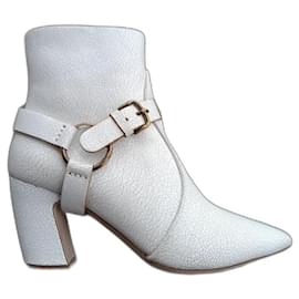 Miu Miu-Stiefel-Weiß