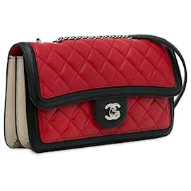 Chanel-Bolso bandolera Chanel mediano con solapa y gráfico rojo-Roja