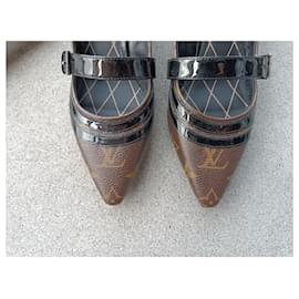 Louis Vuitton-High heels-Braun,Mehrfarben