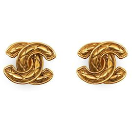 Chanel-Chanel CC Matelasse Clip On Earrings  Metal Earrings in Good condition-Other