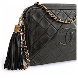 Chanel-Bolsa de ombro Chanel vintage Camera com franja-Preto
