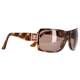 Chanel-Chanel Tortoise Crystal CC Logo Sunglasses in Brown Plastic-Brown