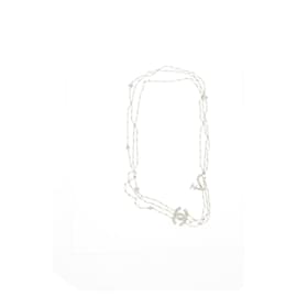 Chanel-Collar Chanel con adornos de perlas en metal dorado-Dorado
