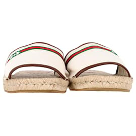 Gucci-Gucci bestickte GG Espadrille-Sandalen aus cremefarbenem Canvas-Weiß,Roh