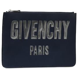Givenchy-Bolso clutch de cuero con placa con logo de Givenchy Bolso clutch de cuero en buen estado-Otro