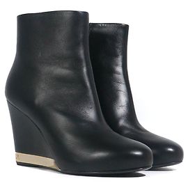 CHANEL - Black leather wedge ankle boots (Size 39) Black