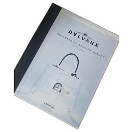 Libro Edición limitada Delvaux Otro