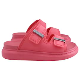 Alexander Mcqueen-Slides com fivela híbrida Alexander McQueen em borracha coral-Laranja,Coral